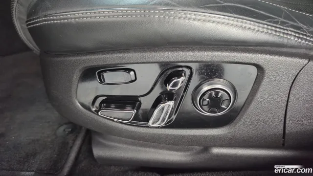 Genesis G90 (EQ900)