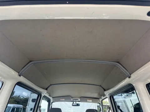 Mitsubishi Minicab Van