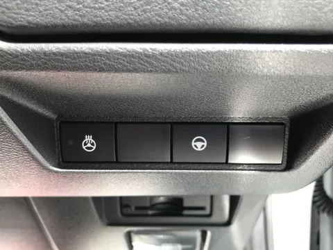 Nissan Note Aura