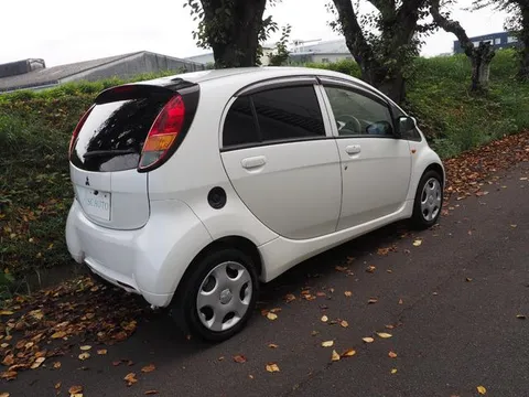 Mitsubishi I