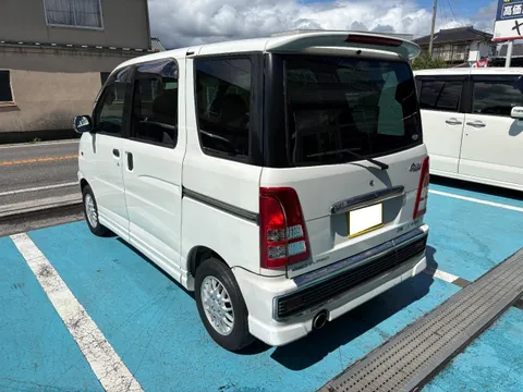 Daihatsu Atrai Wagon