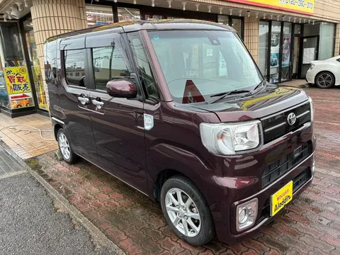 Toyota Pixis Mega
