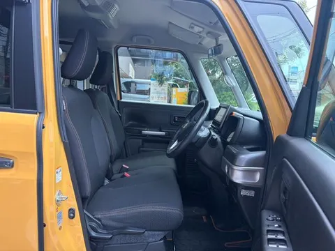 Suzuki Spacia Gear