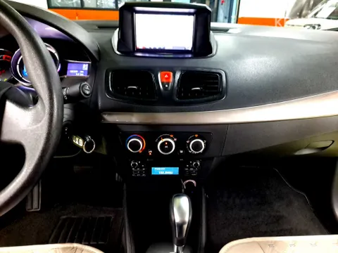 Renault SM3