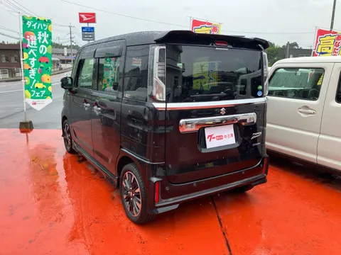 Suzuki Spacia Custom