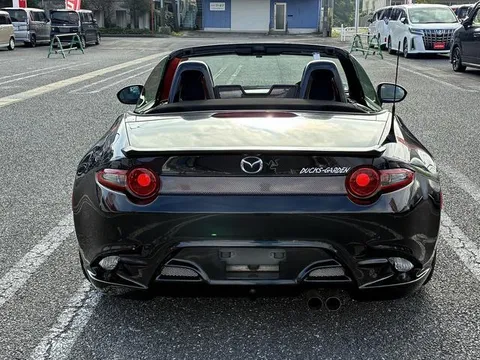 Mazda MX-5 (Roadster)