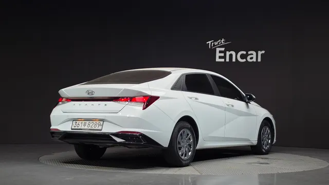 Hyundai Elantra (Avante)