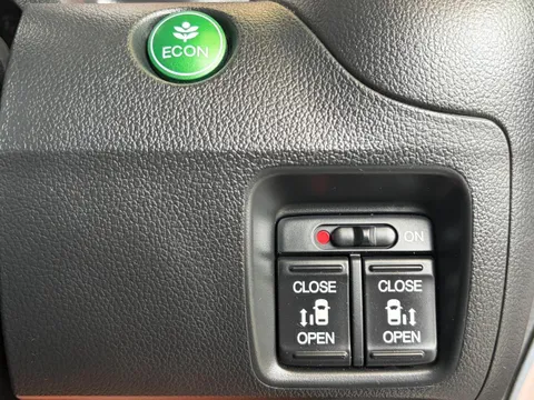Honda N-BOX Plus