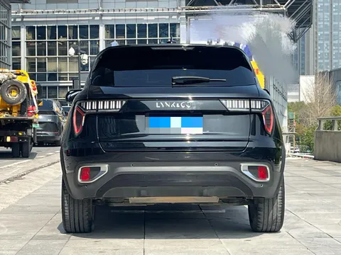 Lynk & Co 01