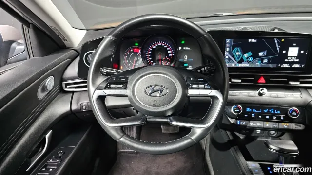 Hyundai Elantra (Avante)