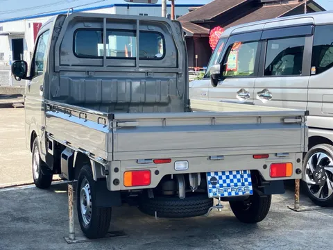 Nissan Clipper Truck