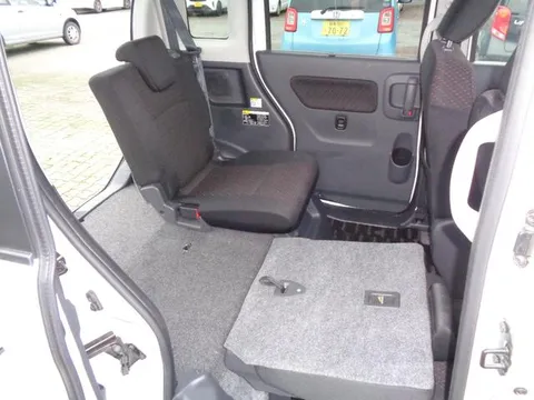 Suzuki Spacia Custom