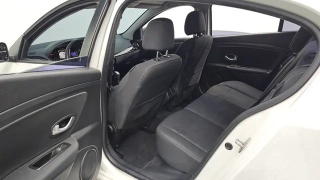 Renault SM3