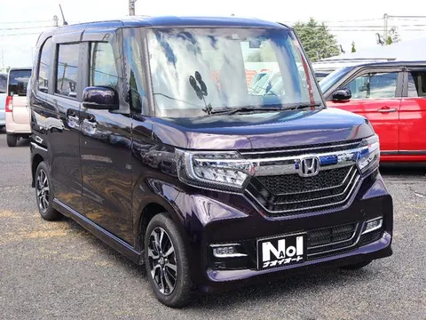 Honda N-BOX Custom
