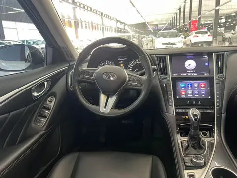 Infiniti Q50L