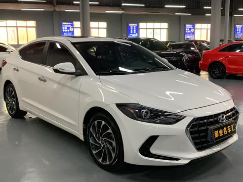 Hyundai Elantra (Avante)