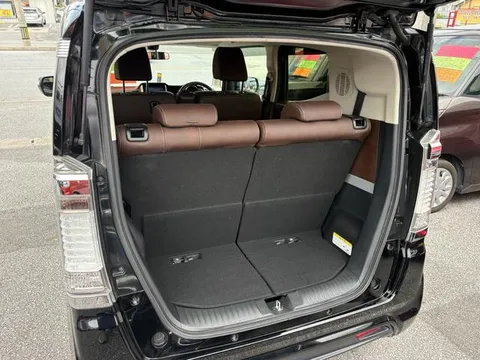 Honda N-BOX Slash