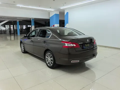 Peugeot 408