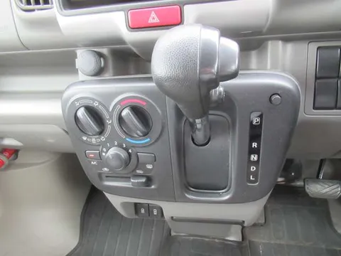 Nissan Clipper