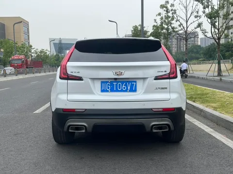 Cadillac XT4