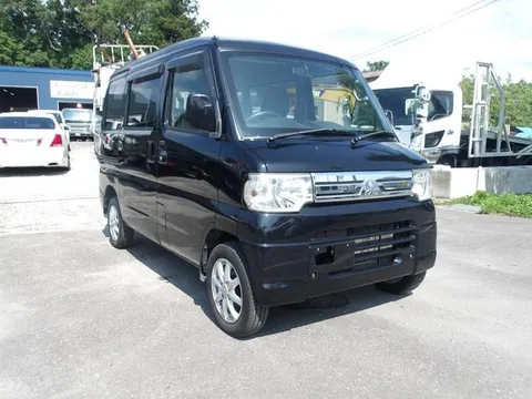 Mitsubishi Minicab Van