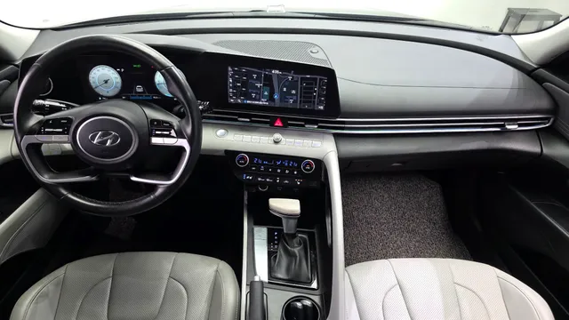 Hyundai Elantra (Avante)