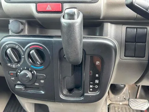 Mitsubishi Minicab Van