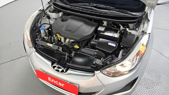 Hyundai Elantra (Avante)