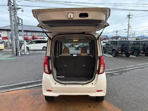 Mitsubishi eK Space