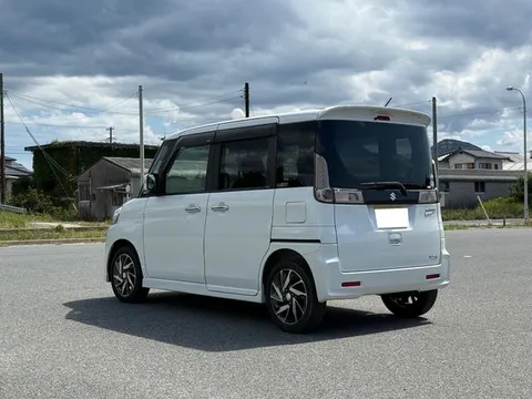 Suzuki Spacia Custom