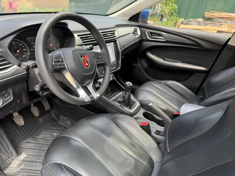 Roewe i5