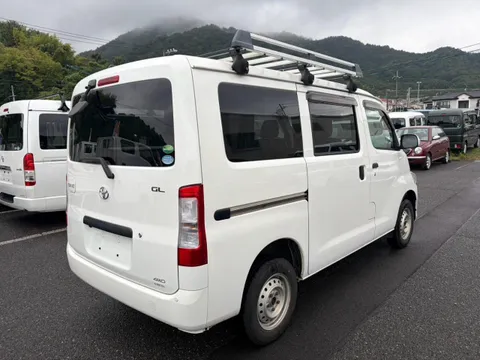 Toyota TownAce Van