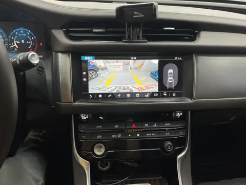 Jaguar XFL