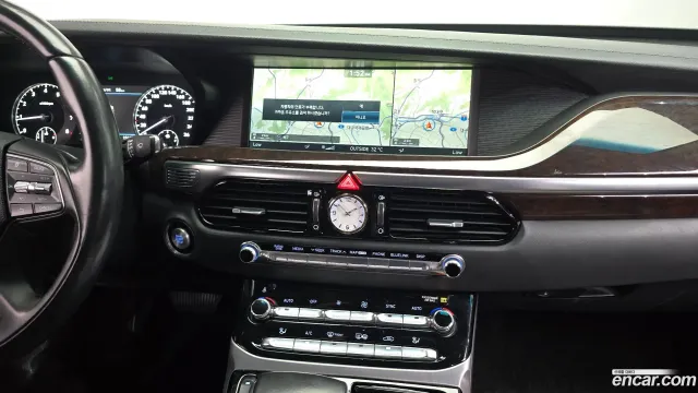 Genesis G90 (EQ900)