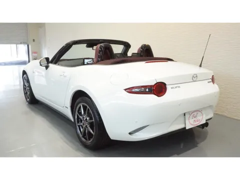 Mazda MX-5 (Roadster)