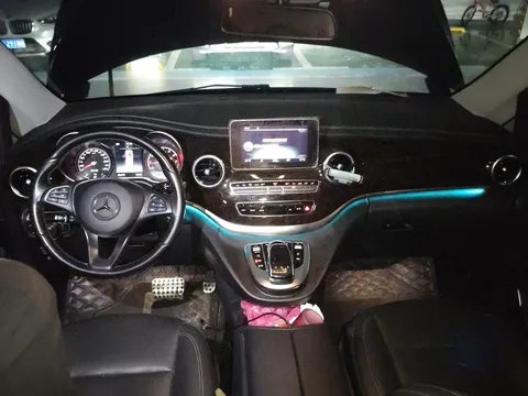Mercedes-Benz V-Class