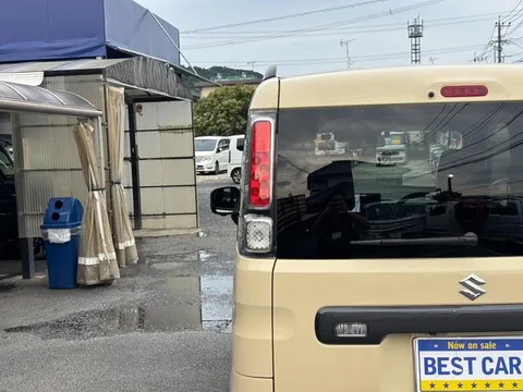 Suzuki Spacia Gear