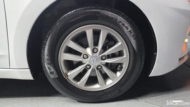 Hyundai Elantra (Avante)