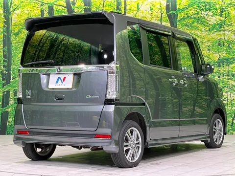 Honda N-BOX Custom