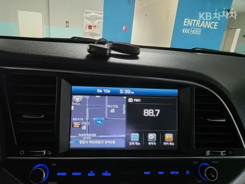 Hyundai Elantra (Avante)