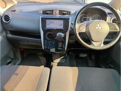 Mitsubishi eK Custom