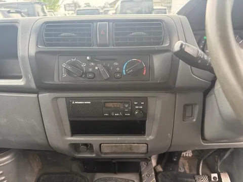 Mitsubishi Minicab Van