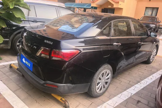 Venucia D60
