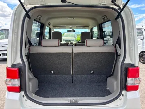 Toyota Pixis Space