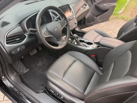 Chevrolet Malibu XL