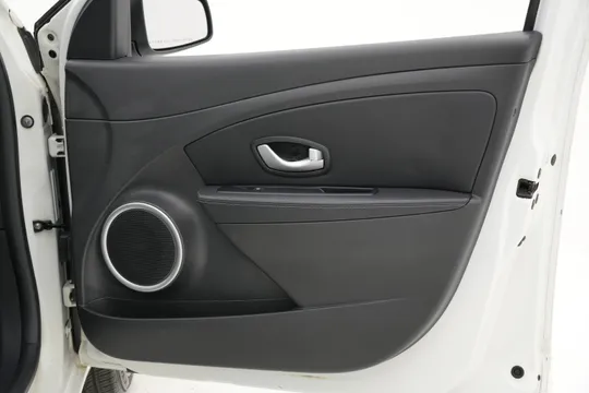 Renault SM3