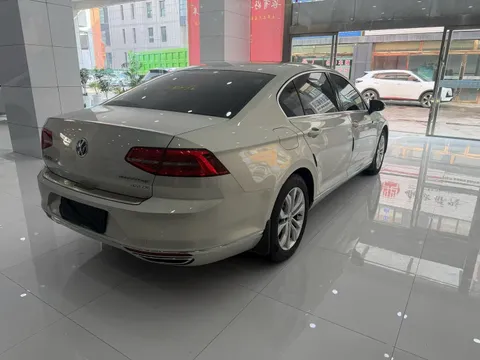 Volkswagen Magotan