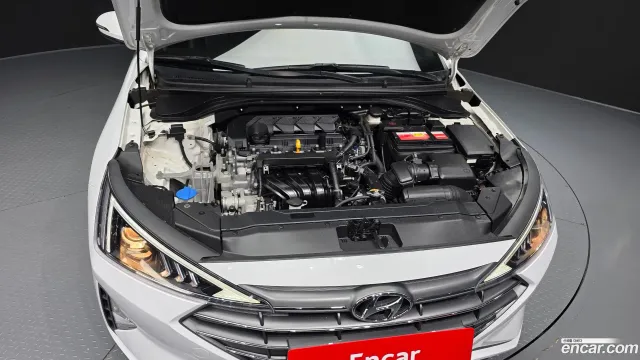 Hyundai Elantra (Avante)