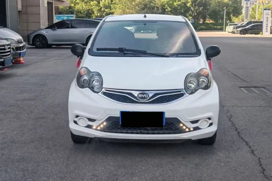 BYD F0