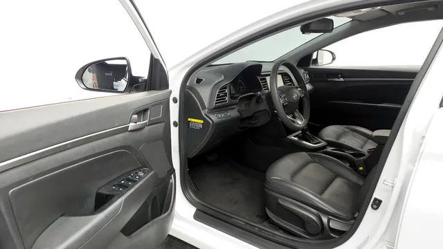 Hyundai Elantra (Avante)